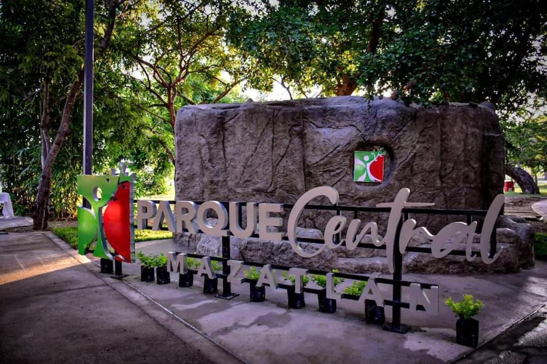 Estadio Beis Central Park Acuario Mazatlan Exterior photo